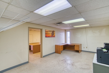 Commercial Property For Sale - image 10