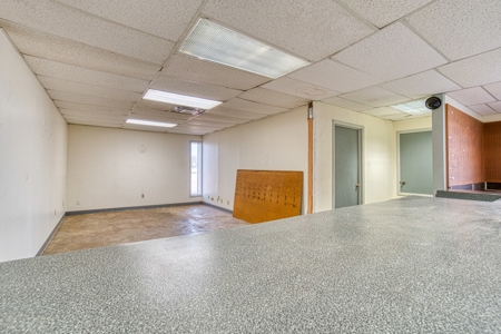 Commercial Property For Sale - image 8