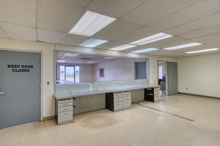 Commercial Property For Sale - image 16