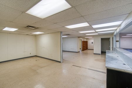 Commercial Property For Sale - image 13