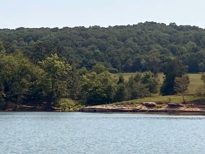 Lakefront Home For Sale In Northwest Arkansas - image 18