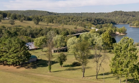 Lakefront Home For Sale In Northwest Arkansas - image 14