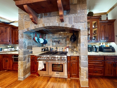 Country Home Property On Lake Fork For Sale Yantis Texas - image 11