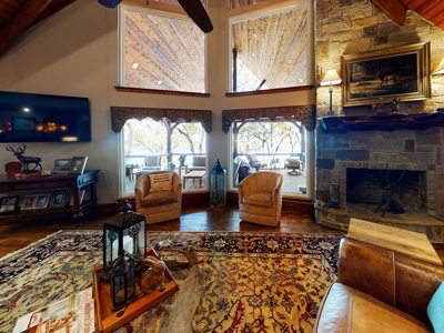 Country Home Property On Lake Fork For Sale Yantis Texas - image 10