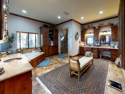 Country Home Property On Lake Fork For Sale Yantis Texas - image 27