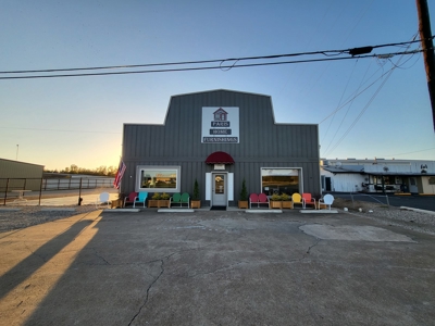Commercial Building For Sale Paris Texas Lamar County - image 2