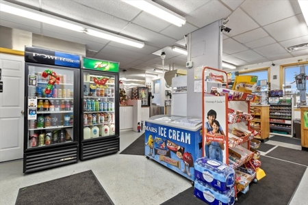 Road Runner Pit Stop For Online-Auction Idaho Falls, Idaho - image 14