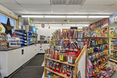 Road Runner Pit Stop For Online-Auction Idaho Falls, Idaho - image 8