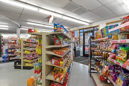 Road Runner Pit Stop For Online-Auction Idaho Falls, Idaho - image 7