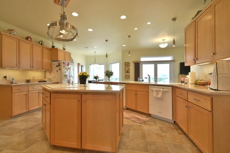 Premier home for sale in and near Latah County, Idaho - image 4