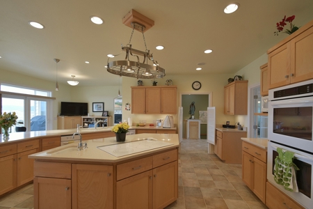 Premier home for sale in and near Latah County, Idaho - image 8