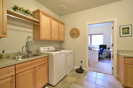 Premier home for sale in and near Latah County, Idaho - image 26