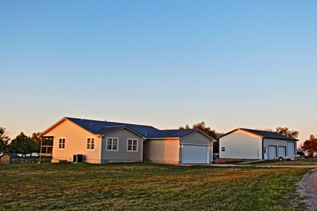Water Front Lake Home For Sale - Coldwater, Kansas - image 7