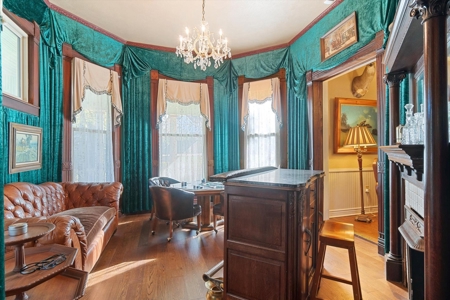 Folk Victorian Treasurer on 2.4 +/- Acres in Bonham, Texas - image 3