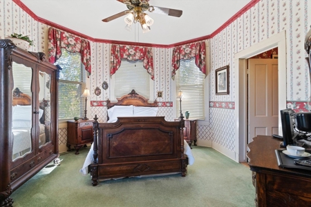 Folk Victorian Treasurer on 2.4 +/- Acres in Bonham, Texas - image 11