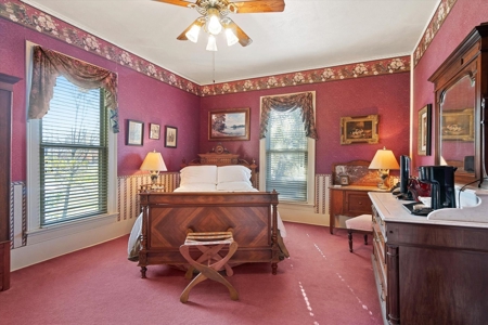 Folk Victorian Treasurer on 2.4 +/- Acres in Bonham, Texas - image 9