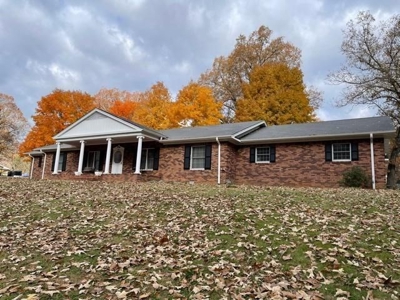Brick Home For Sale in Thayer, MO - image 2