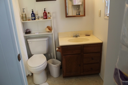 Moblile Home in Rolling Meadows Mobile Home Park Mt Home, AR - image 20