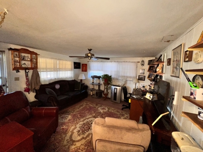 Cute Two Bedroom Two living Room House with Covered Porch - image 22