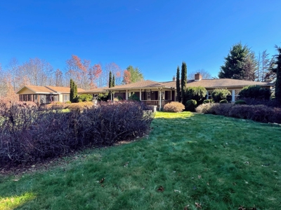 Large Country Home for Sale in Floyd County VA - image 1