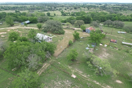 Central Texas Cattle Ranch with Abundant Wildlife Habitat - image 39