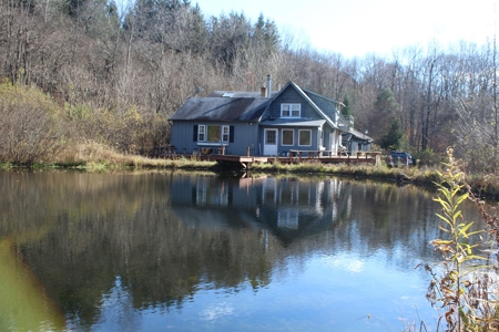 Country Home in Colchester, NY - image 4