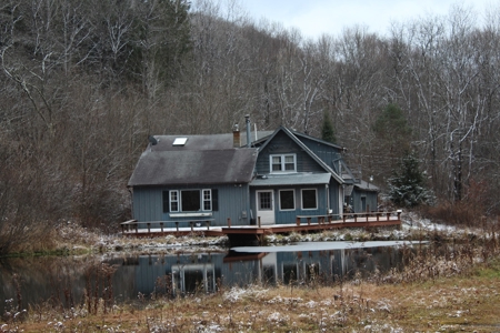 Country Home in Colchester, NY - image 9