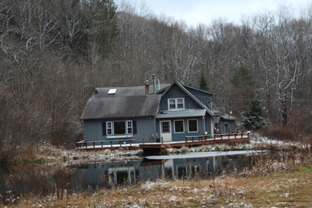 Country Home in Colchester, NY - image 8