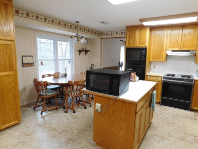 Southeastern Oklahoma, Near Lake Wister, Private Setting - image 32