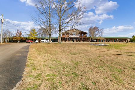 Turn-Key Inn & Restaurant For Sale on Tennessee Golf Course - image 7