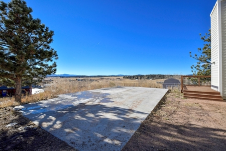 Family & Horse Property in Divide Colorado - image 4