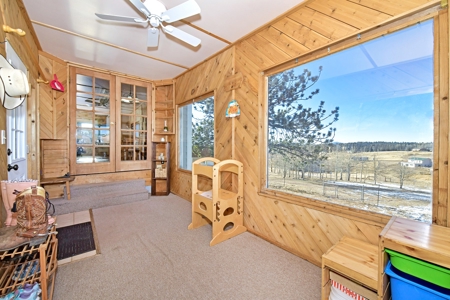 Family & Horse Property in Divide Colorado - image 27