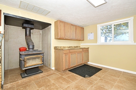 Family & Horse Property in Divide Colorado - image 32