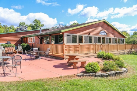 Premier WI Campground, Resort & Bar and Grill - image 6