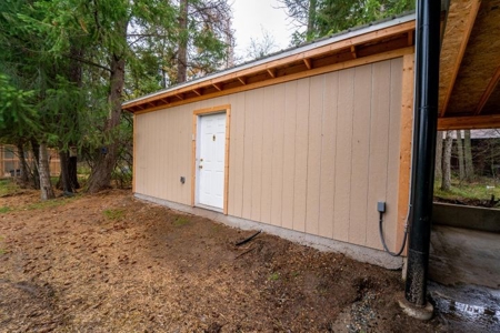 A Spacious Home with Beautiful Cabinet Views - image 28