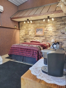 Luxury Log Home For Sale in Southern Iowa with Pasture - image 44
