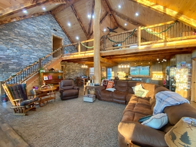Luxury Log Home For Sale in Southern Iowa with Pasture - image 11