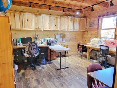 Luxury Log Home For Sale in Southern Iowa with Pasture - image 17