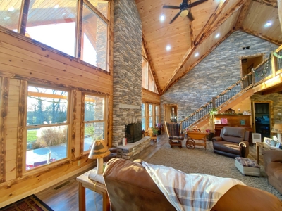 Luxury Log Home For Sale in Southern Iowa with Pasture - image 12