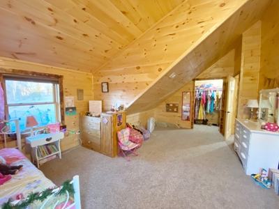 Luxury Log Home For Sale in Southern Iowa with Pasture - image 32