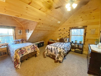 Luxury Log Home For Sale in Southern Iowa with Pasture - image 26