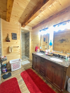 Luxury Log Home For Sale in Southern Iowa with Pasture - image 23