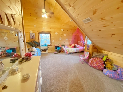 Luxury Log Home For Sale in Southern Iowa with Pasture - image 30