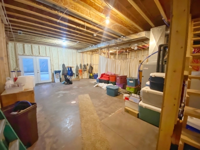 Luxury Log Home For Sale in Southern Iowa with Pasture - image 38