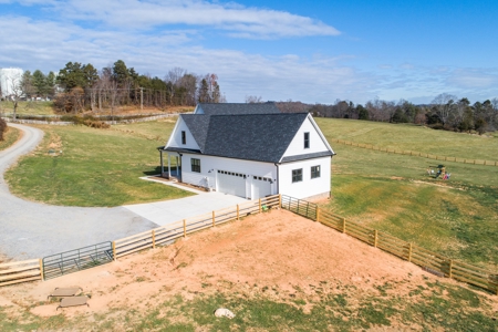 Modern Farmhouse w/acreage For Sale in the Foothills of NC! - image 10