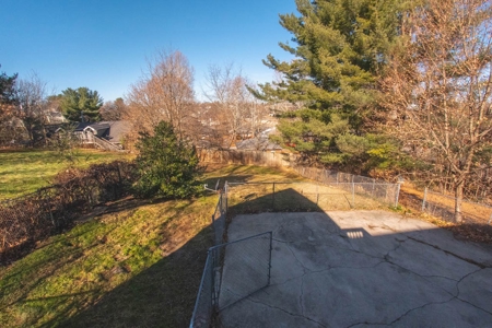 Beautiful Home for Sale in Christiansburg VA - image 2