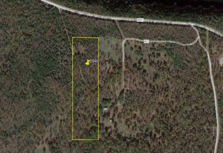 Fronts Government Land On Two Ends - image 1