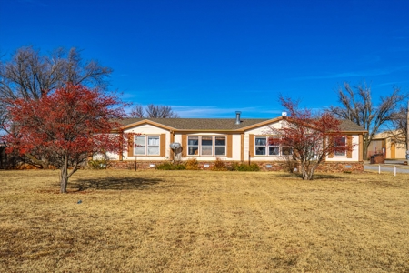 Home For Sale In Elk City, Oklahoma - image 8