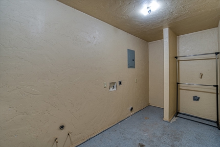 Home For Sale In Elk City, Oklahoma - image 43