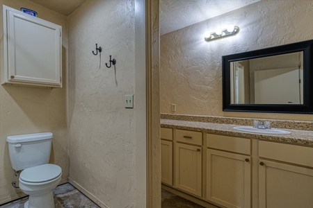Home For Sale In Elk City, Oklahoma - image 45
